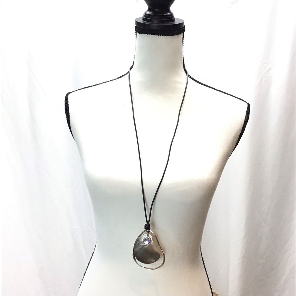 Boho Long Iridescent Clam Shell Rhinestone Pendant Rope Necklace - Picture 6 of 10